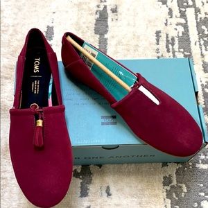 New with Tags: TOMS Kelli Raisin Suede Flats